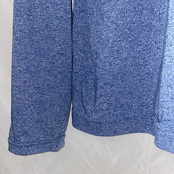 Mens Under Armour pullover. - Picture 8 of 8